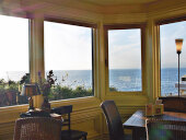 マーロウ カフェ＆レストラン秋谷本店